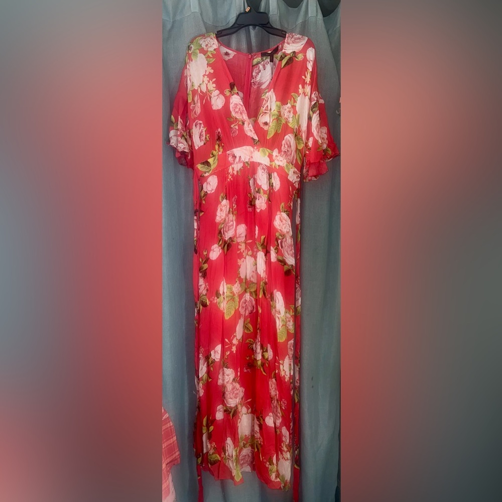 BCBGMaxAzria NWT Red Floral Maxi Dress